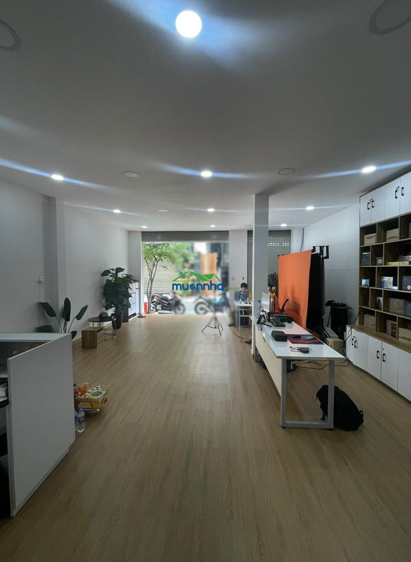 Bán biệt thự bàu cát dt: 7,8 x 15m, cn 100m2 3 lầu. giá: 12,9 tỷ tl - 3