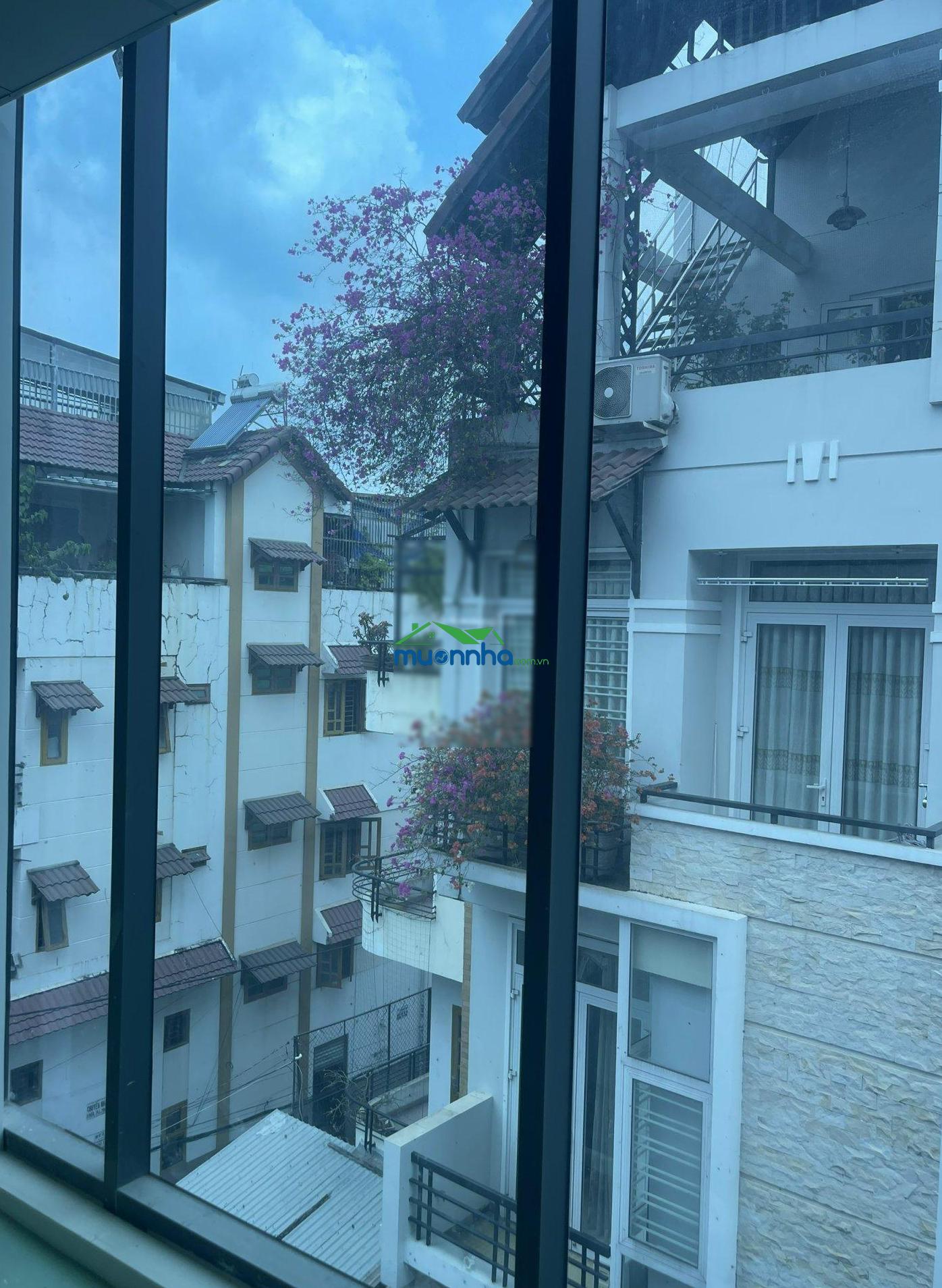Bán biệt thự bàu cát dt: 7,8 x 15m, cn 100m2 3 lầu. giá: 12,9 tỷ tl