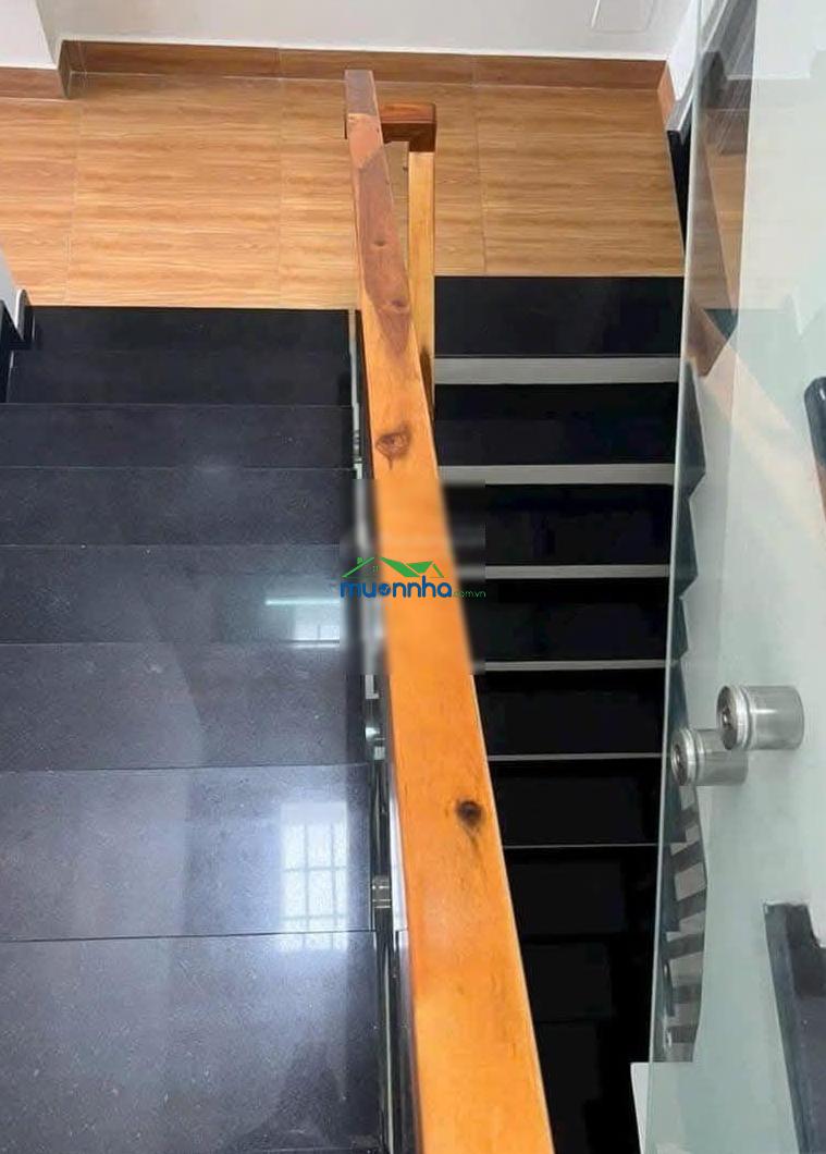 Chủ đi định cư nước ngoài gửi bán gấp nhà hồng bàng, quận 5 - dt 47,3m2 - shr - sang tên ngay