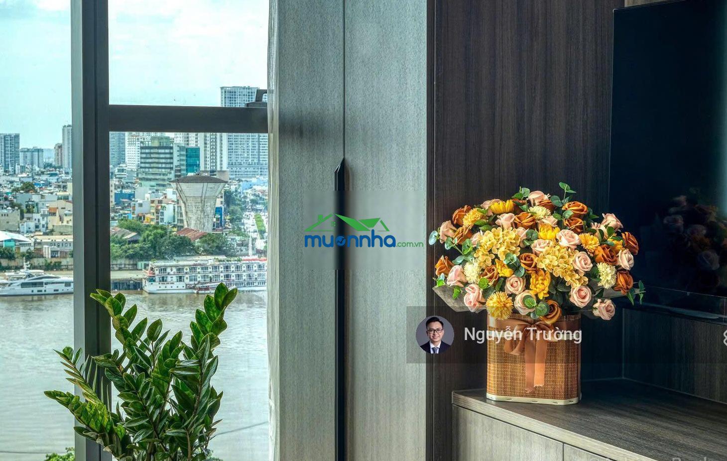 Căn hộ 4pn nội thất đẹp nhất cove đang trống và cần tìm khách thuê. 2 thang máy riêng lên tận nhà