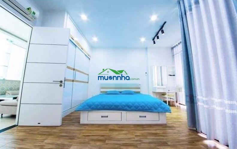 Nhà chdv q4 thu nhập 100 triệu/th. giá 18 tỷ 9mx22m. 20ph. gần q1, đh nguyễn tất thành. đh luật - 2
