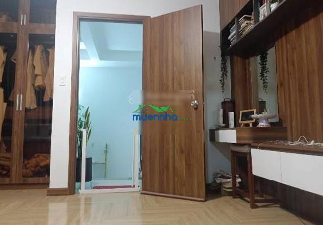 Nhà 4 tầng 100m² giá 9,5 tỷ quận 2 đường xe tải