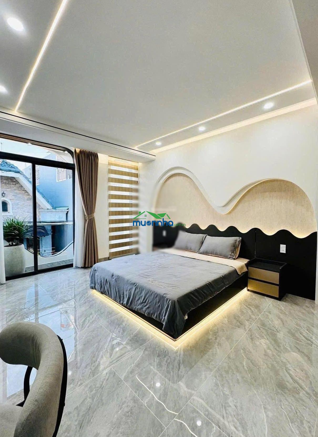 Tôi thiện chí bán căn nhà cho thuê 39tr, đ. lê anh xuân - q.1. giá 5tỷ550/96,5m2. gần chợ bến thành - 3