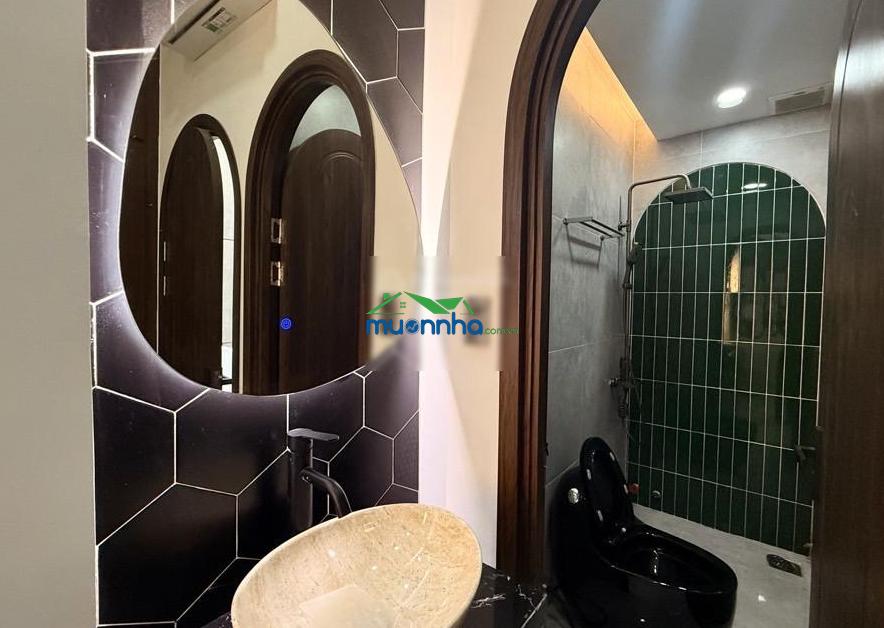Châu âu ở bình thạnh - hẻm xe tải - siêu vị trí ngay phan xích long - 4.5x10m - 3pn - 2