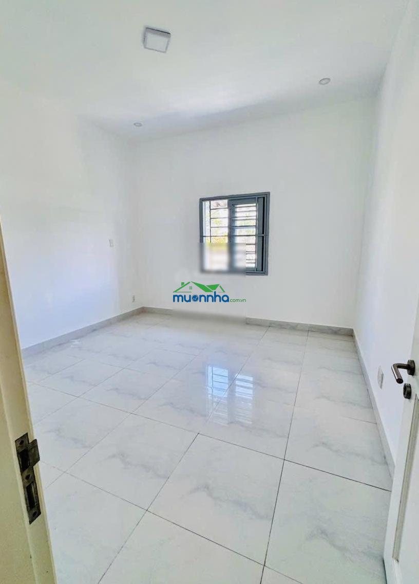 Kẹt tiền bán gấp nhà(shr) 1 xẹc ngắn thạnh lộc 15, 65m2, 3pn, đường 7m - 3