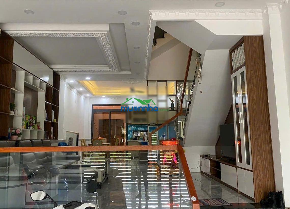 Nhà 2 lầu, mặt tiền công viên 6x14m, giá 9.2 tỷ kdc đào sư tích residence - 2