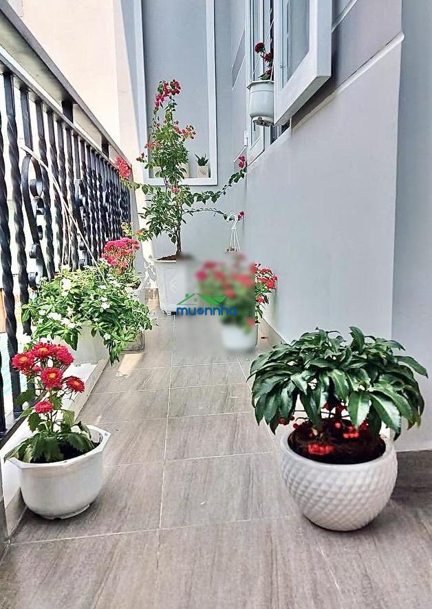 Nhà đẹp ở ngay - huỳnh văn nghệ - tân bình xe hơi đổ cửa dt 76m2 - ngang hiếm 5m - 2 tầng chắc chắn - 3