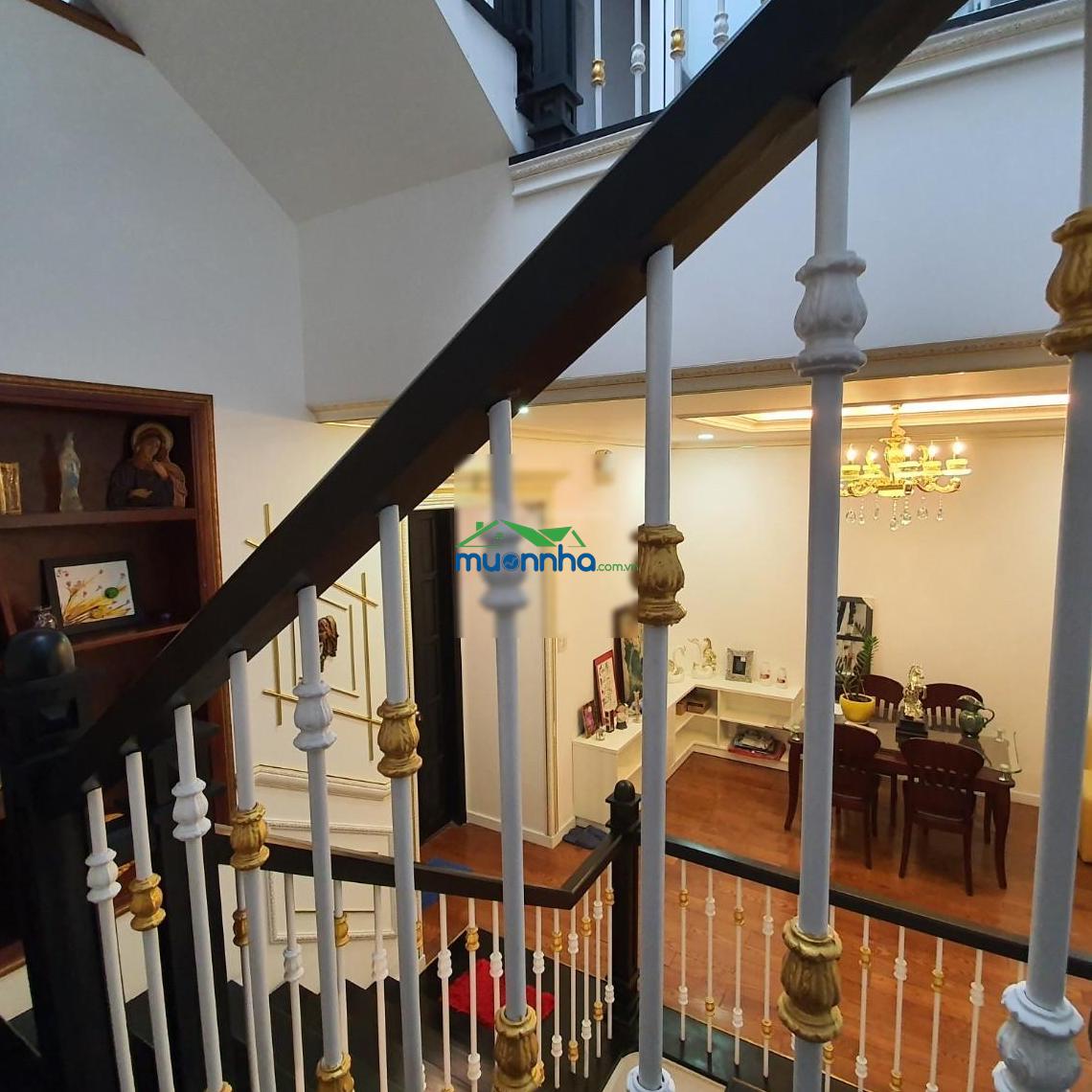 Hẻm xe hơi ngang 7m, dt: 100m2 hơn, khúc nguyễn tri phương, hòa hảo, nguyễn tiểu la, q10