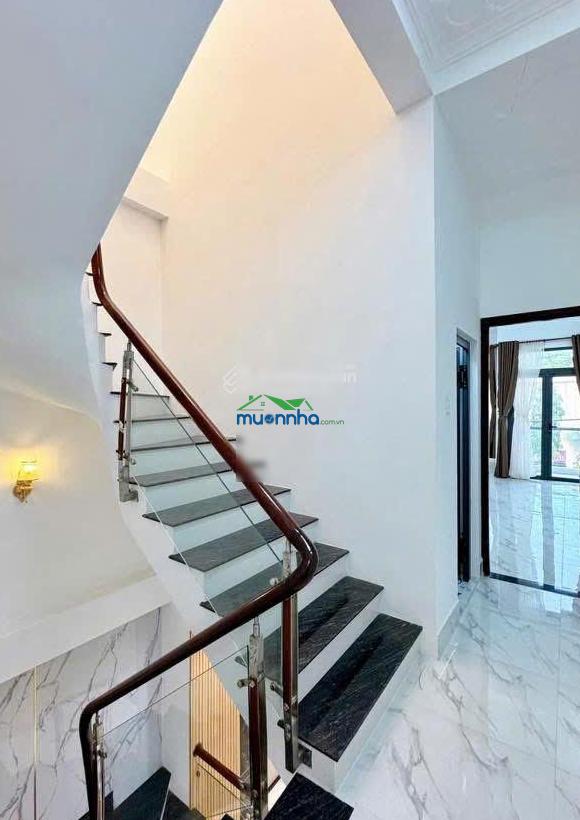 4 tỏi 650 - chủ ngộp bán gấp nhà kha vạn cân - hbc cách phạm văn đồng chỉ 100m shr