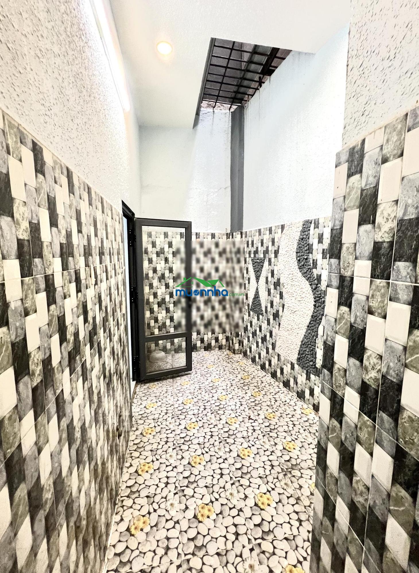 Nhà 3 tầng 3pn ngay chung cư ricca 90m² xe hơi ngủ trong nhà bán gấp