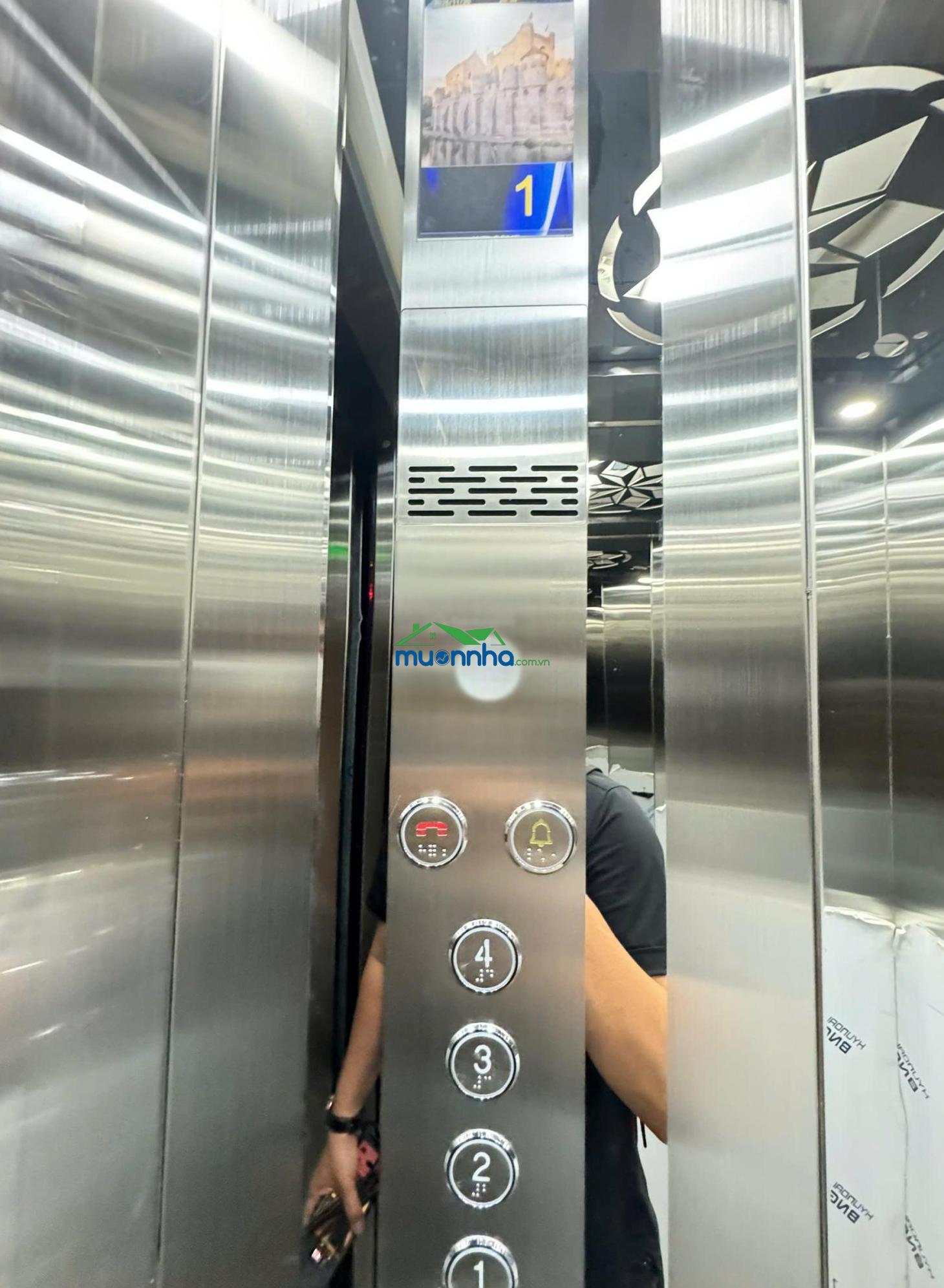 Bán gấp tòa chdv 6 tầng hđt khoán 60tr cách mt nguyễn trãi q.1 chỉ 30m giá 16 tỷ - 2