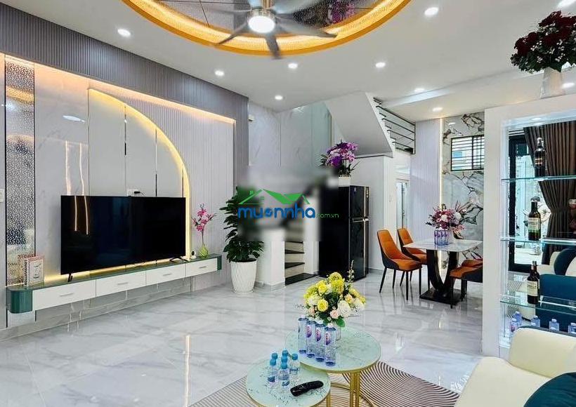 Cô 3 bán nhà nguyễn hữu cầu, q1, giá 6,1 tỷ, dt 70m2, đang thuê 33tr/tháng, gần cv lê văn tám - 3