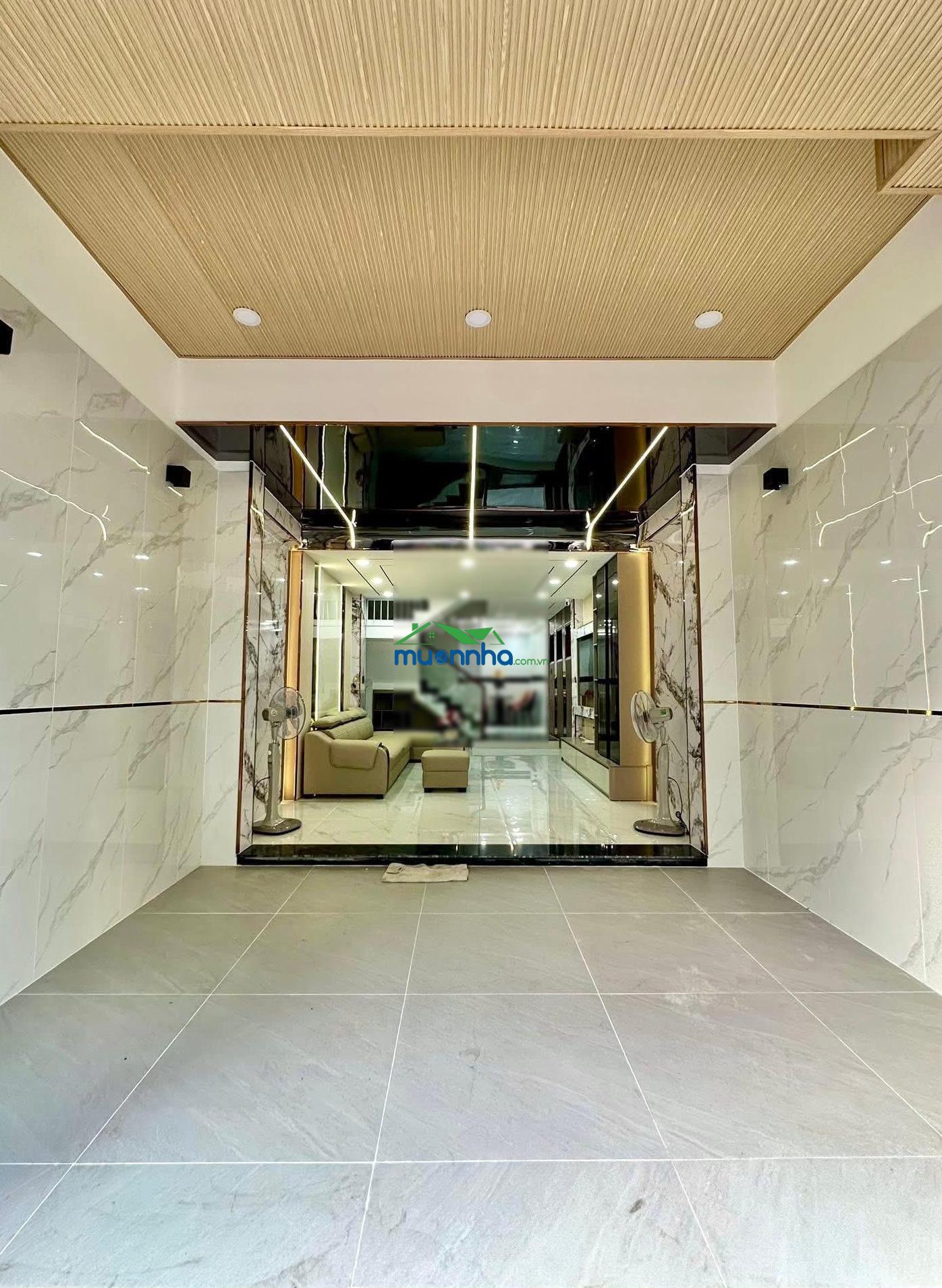 Nhà phố siêu đẹp, đường lê đại hành q11. dt 82m² (4,5m x 18m) giá 3,6 tỷ, gần scđ phú thọ