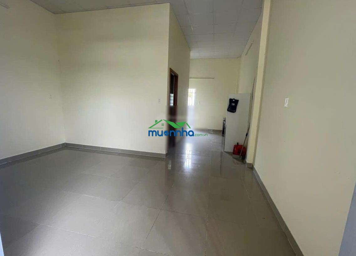 Hailongreal: nhà 3.99ty, dt: 5.3x16m, 85m2, đường 7m, 1874 lê văn lương, gần 3 trường đại học