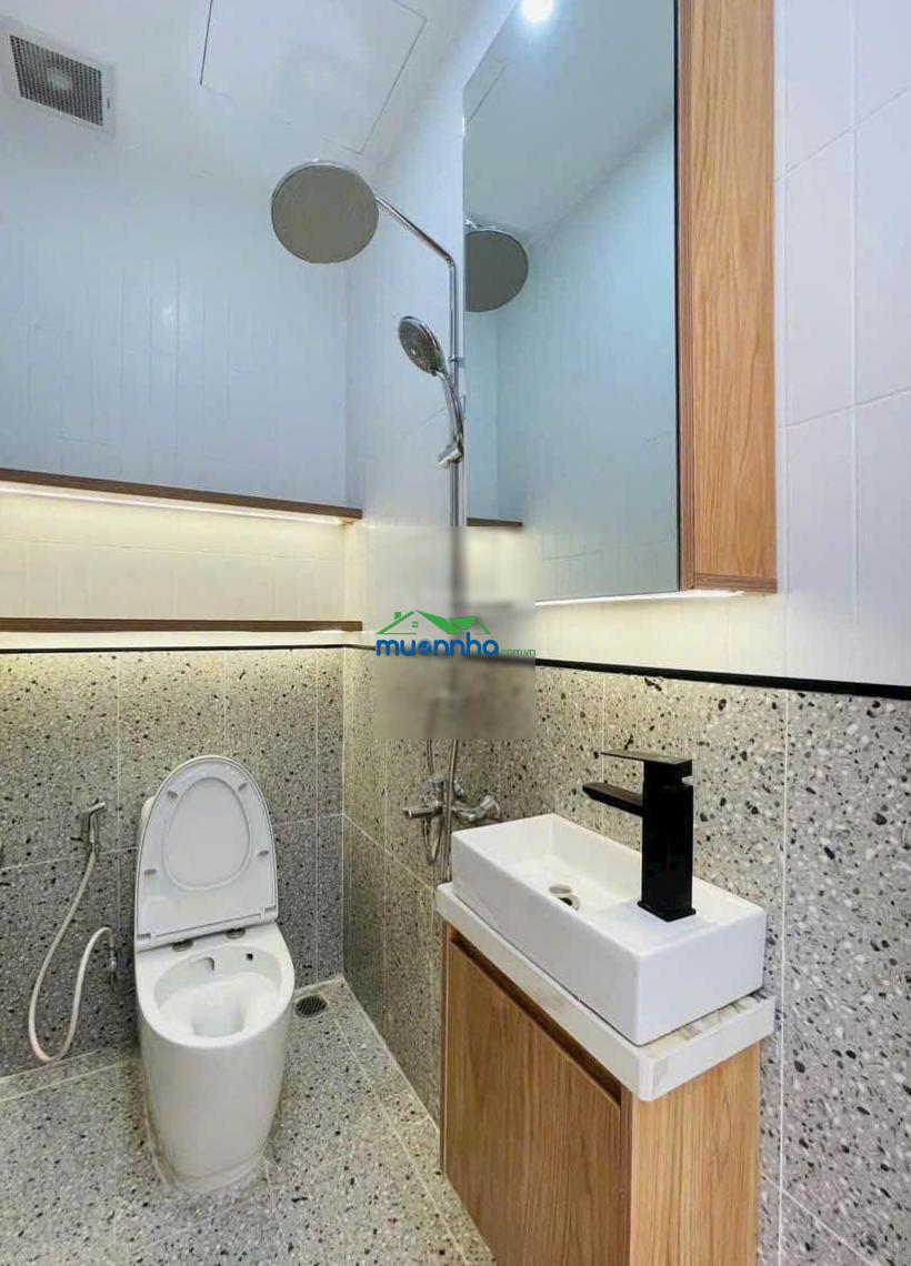 Chủ kẹt bán gấp 1 tỷ 550. nhà bình thạnh 34m2 nơ trang long, p7, bình thạnh. hẻm 4m thông, sổ riêng