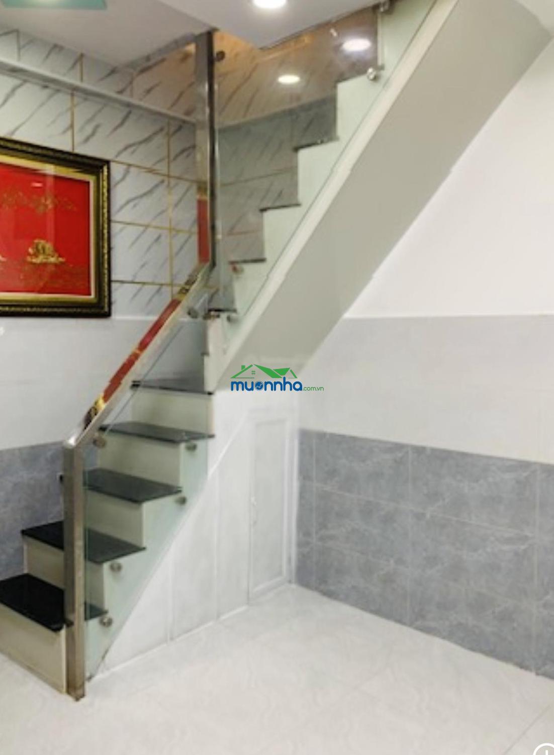 Tôi bán nhà 52m2 sd 1 trệt, 2 lầu đúc, sát hẻm xe hơi, giấy tờ hợp lệ, tuyệt đẹp. giá: 1,38 tỷ - 3