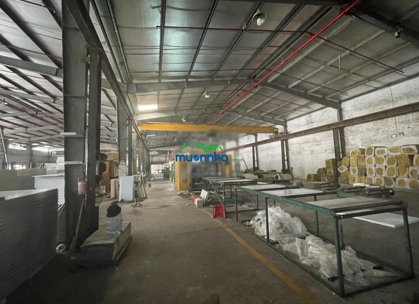 Cho thuê nhà xưởng 1.900m2 tại dĩ an - bình dương, gần thủ đức, pccc đầy đủ, có văn phòng