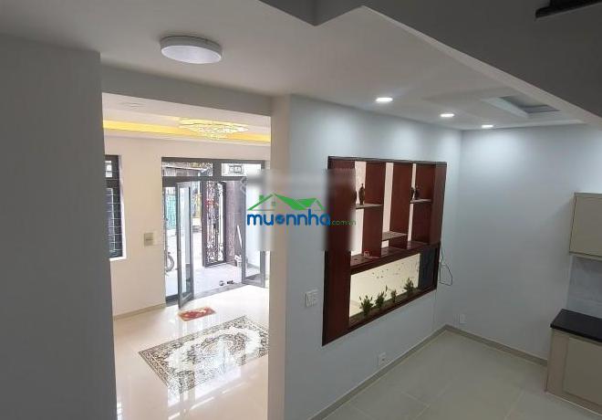 Nhà mặt tiền đường số cách nguyễn duy trinh 30m. xe hơi đậu trong nhà. ngang lên tới 5.7m rộng rãi