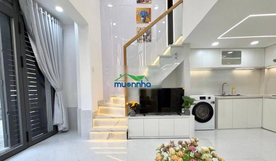 Lô góc hxh, dt 35m2 x 3 tầng 3pn. gần chợ cây thị, 300m ra phạm văn đồng, nhỉnh 6.x tỷ thương lượng
