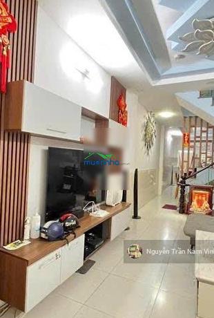 Bán nhà đường số 77 cạnh lotte nhà 3 tầng chính chủ xây ở không thấm 3 phòng có sân thượng view cv