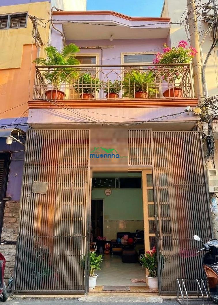 Nhà hiếm hxh lũy bán bích, dtsd: 51,8m2, ngang 3,3m, nhà cứng dọn vào ở ngay khu dân trí cao