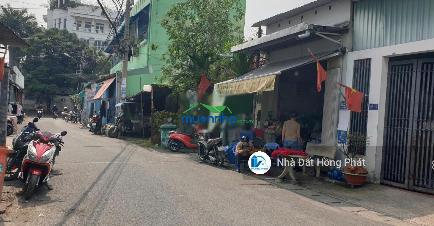 Nhà xinh 4m x 30m, mái đúc, đường thông 8m, gần chợ đại hải hóc môn