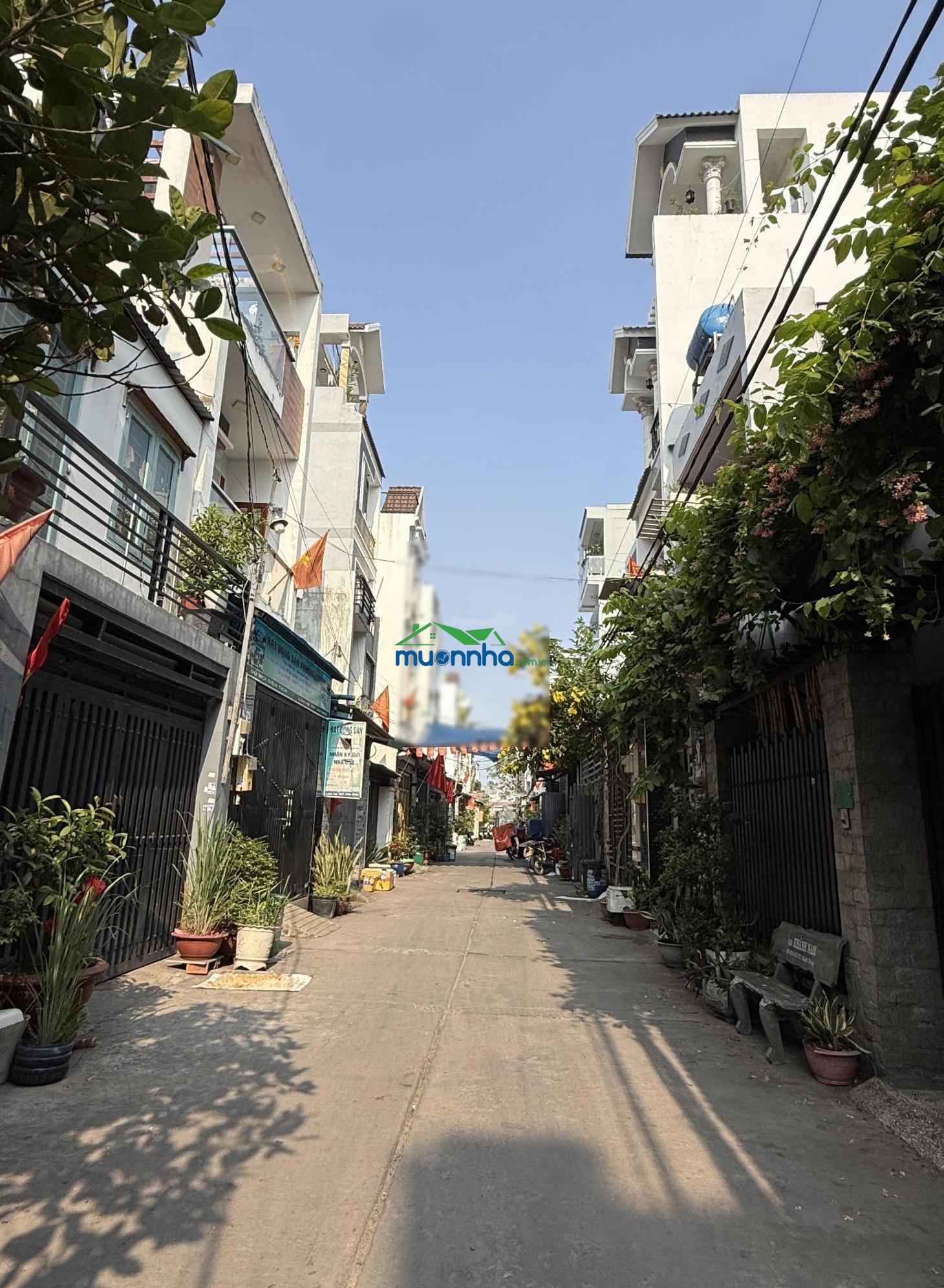 Siêu phẩm bình tân - nhà 3 tầng đẹp lung linh - sát chợ & trường - chỉ 5 tỉ tl - 2