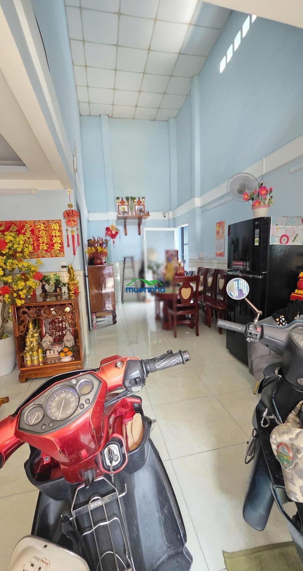 Bán nhà hẻm tỉnh lộ 10 gần chợ, kế bên khu tên lửa
