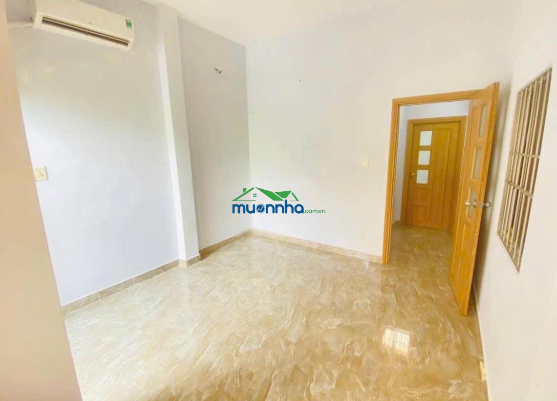 Bình thạnh chợ bà chiểu 35m2 - 4 tầng btct 5 pn chỉ 4.95 tỷ chủ bán nhanh vị trí đẹp sât quận - 3