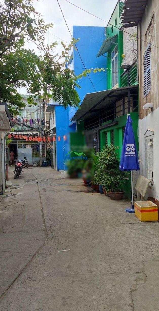 Nhà c4 cũ, dt: 56m2, 2pn, 1wc. - 2