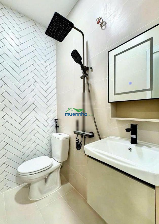Mua bán nhà quận 4, 30m2 đất, nhà mới, đường đoàn văn bơ, p xóm chiếu !