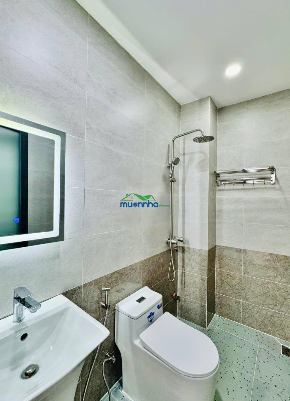 Nhà vừa hoàn công bán gấp giá 3 tỷ300tr. hồ biểu chánh, phú nhuận, dt 75m2, hẻm 6m hđ thuê 19tr shr - 2