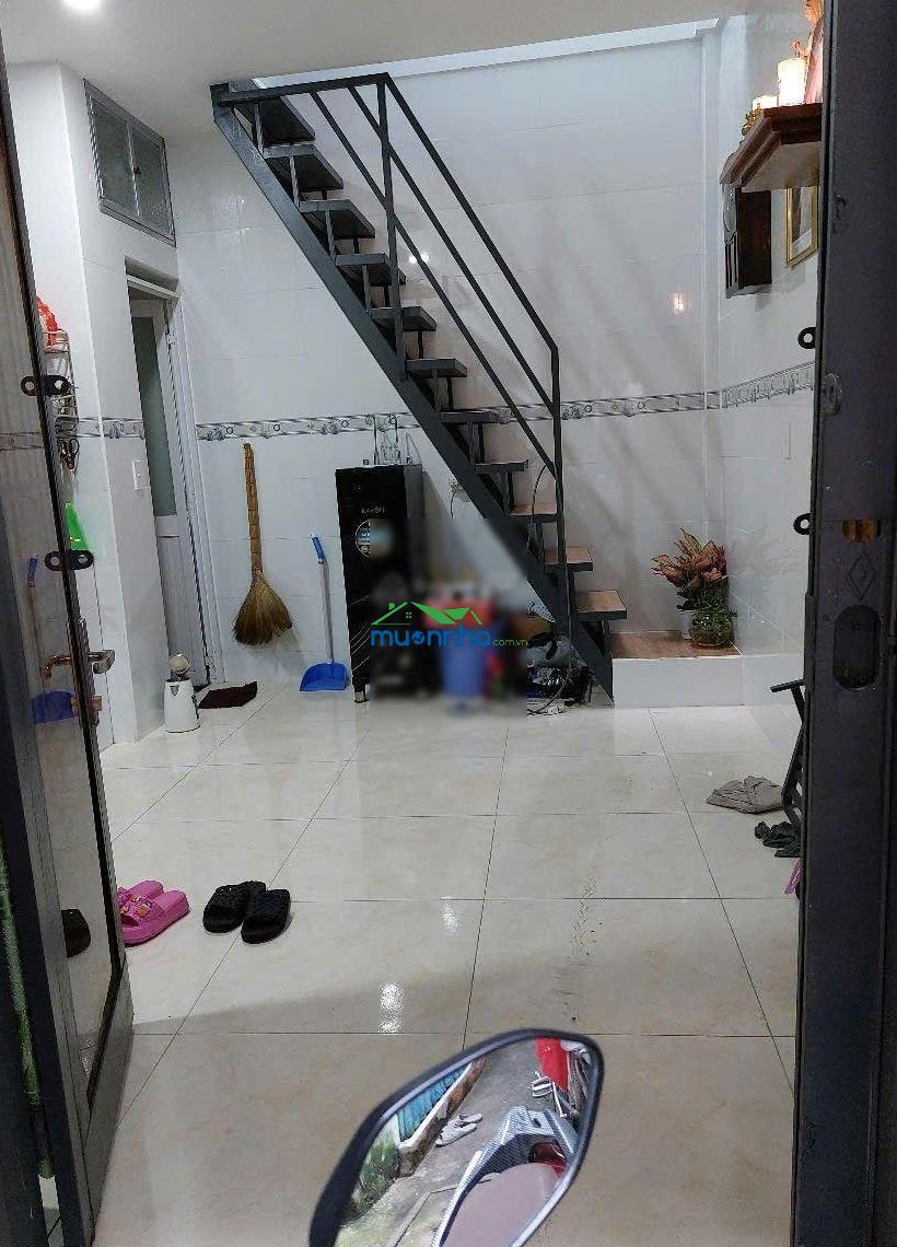 Nhà phố nguyễn thị tần q8 sát q1, dtsd 40m2, đối diện chợ rạch ông. shr, hoàn công, nhỉnh nhẹ 2 tỷ - 4