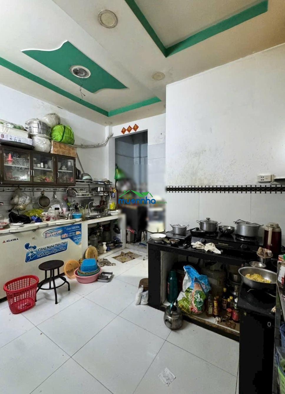 Chủ tới công chuyện gấp nhà hẻm 161d// đường lạc long quân p. 3, q. 11