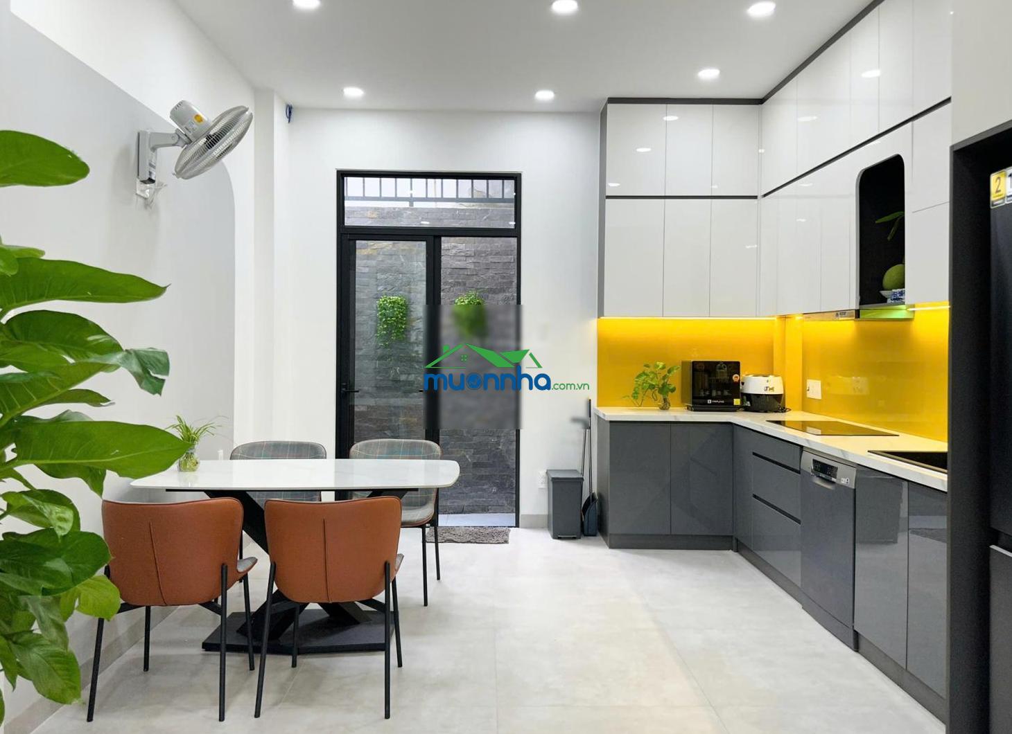 Thành mỹ q.tân bình, sát q.10 - dt: 4.2 x 15m - nhà đẹp 5 tầng - hẻm ô tô - giá: 12.8 tỷ tl