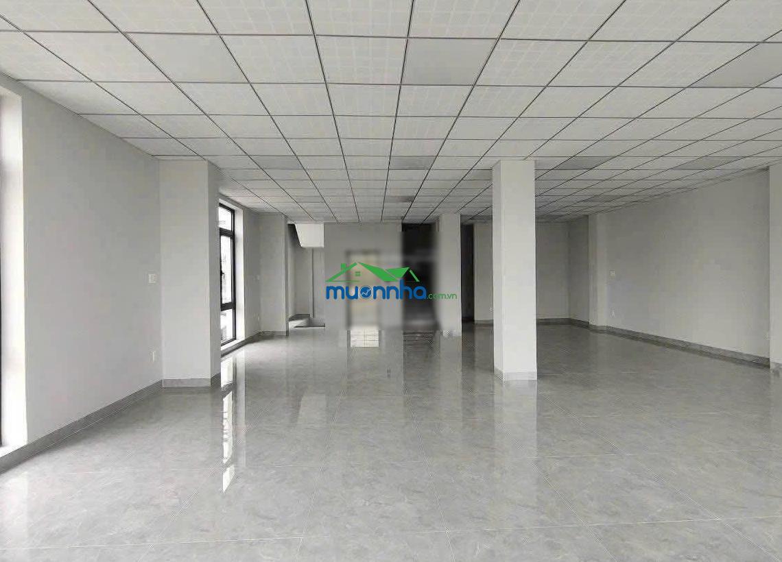 Cho thuê nhà 2 mặt tiền 1 trệt 2 lầu tp mới, bình dương