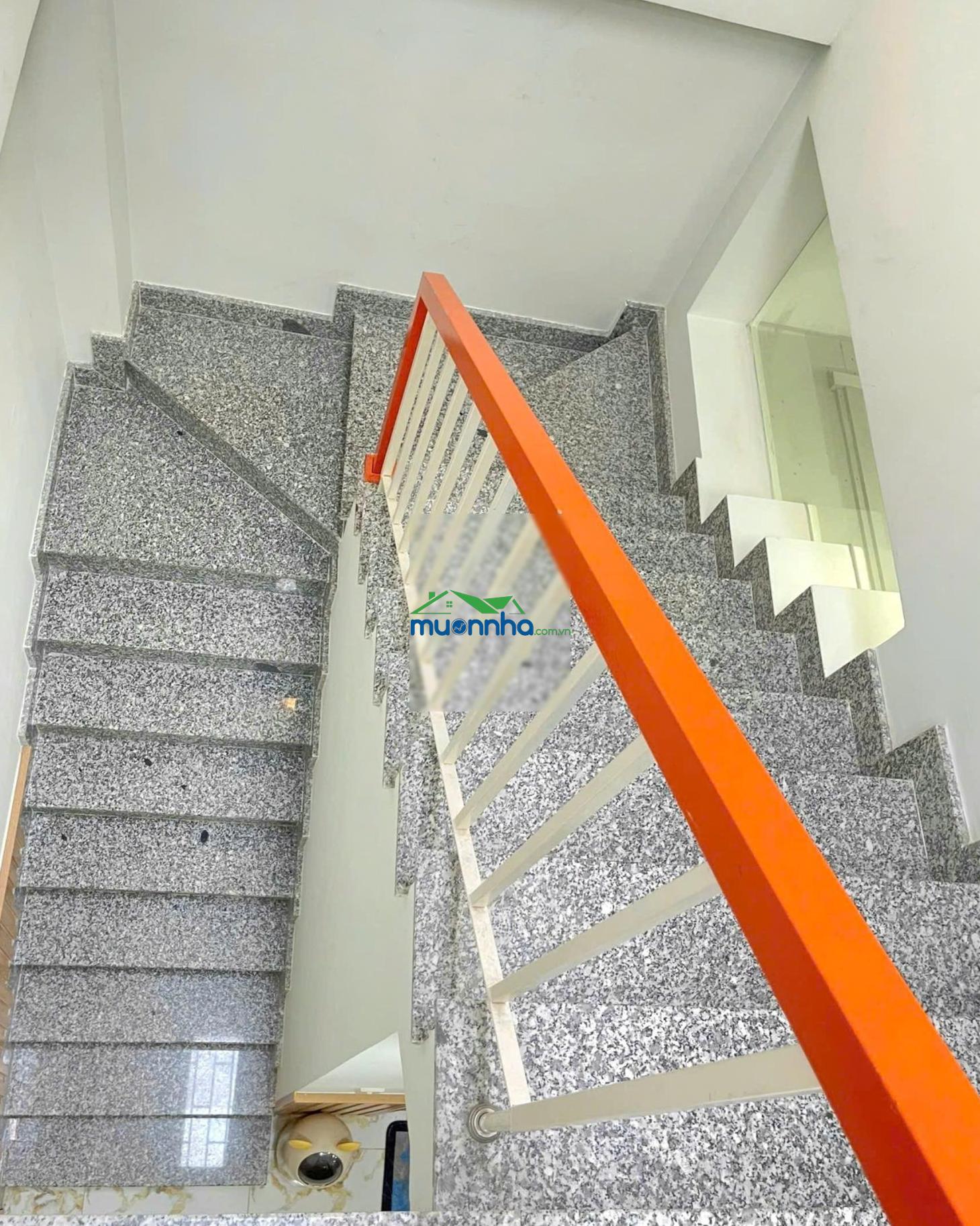 Bán nhà khu vip vườn lài 50m2, 2 tầng sàn 100m2 giá chỉ 5.6 tỷ còn tl