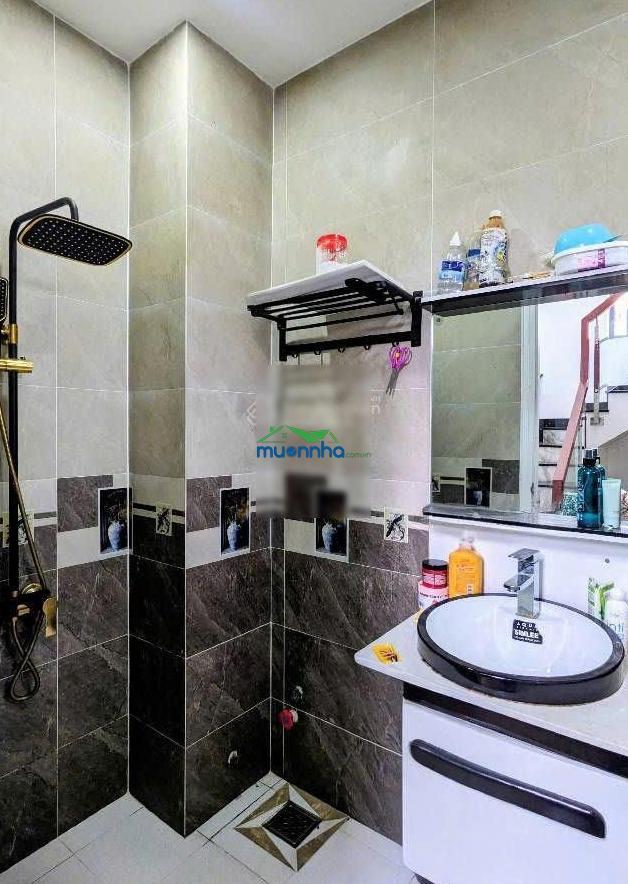 Ngang 5 - nhà 3 tầng tường đôi - ở ngay - nhỉnh 5 tỉ (còn tl) - 2