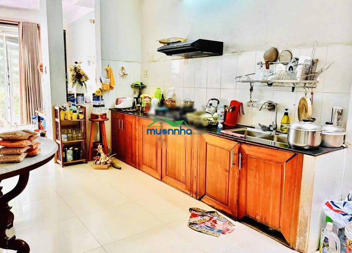 Khu vipp cách 1 cái cầu q1 là 1 tỷ / m2 - bên q4 chỉ nhỉnh 200tr/m2. tương lai qh lại bến cảng đẹp - 2