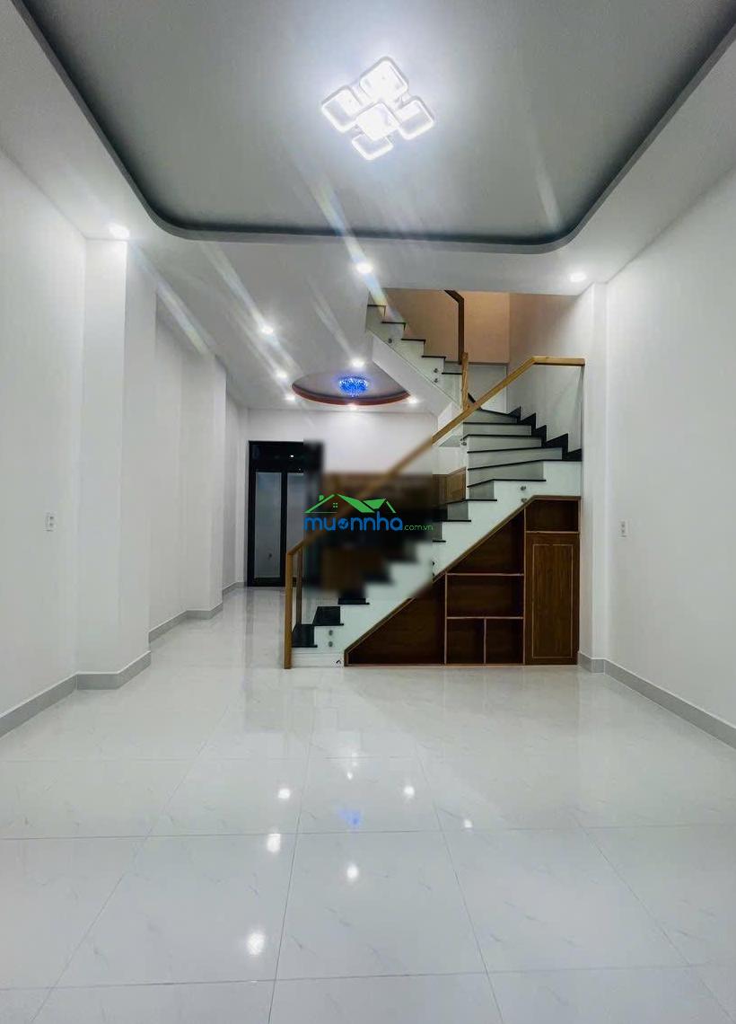 Bán nhanh nhà mới cạnh chợ long phước