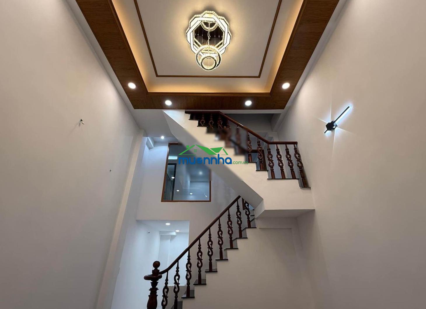 Xe hơi đậu cửa 4pn, 3 tầng 4pn gần aeon mall tân phú