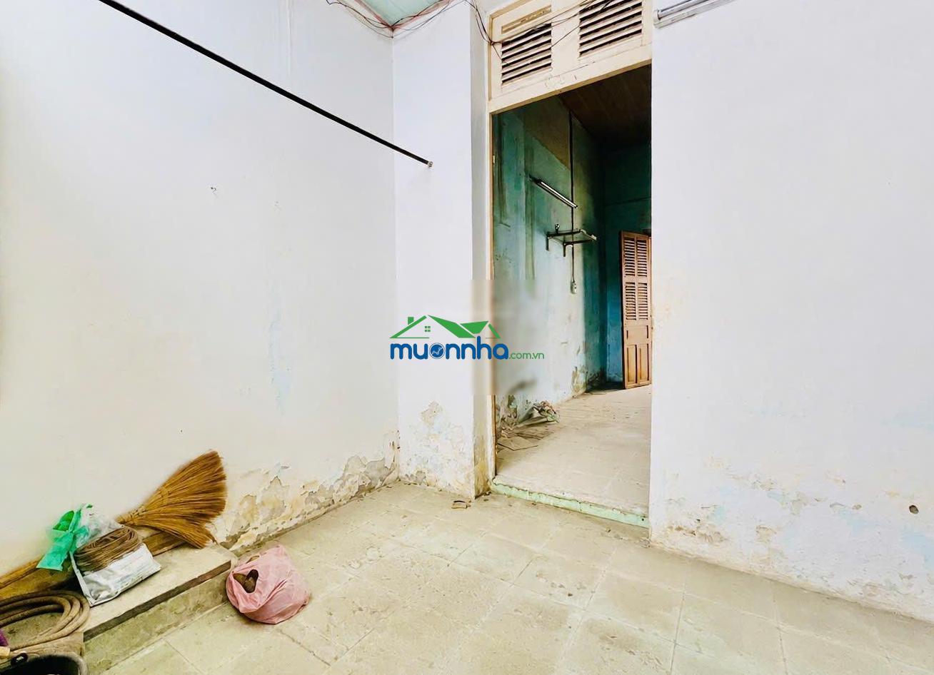 Bán nhà lý tự trọng quận 1, gần chợ bến thành - ngang 4,55m, giá ~322 triệu/m2 tiện xây làm airbnb
