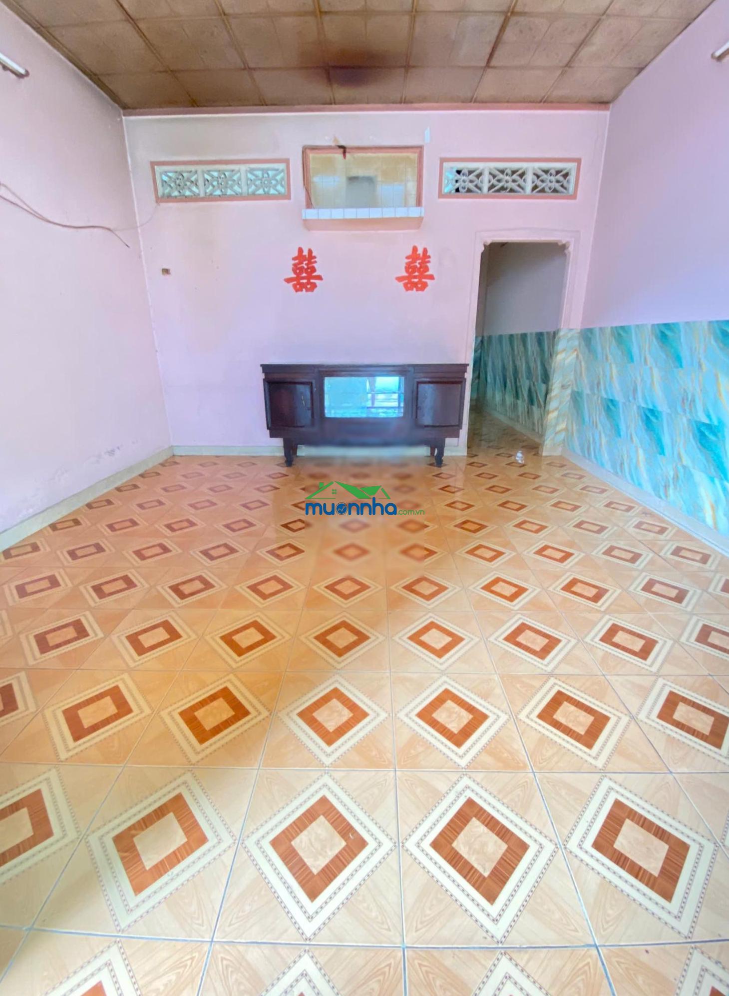 Bán nhà hẻm trung tâm lã xuân oai quận 9