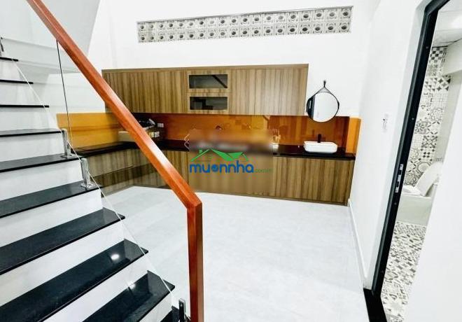 Quận 10 cmt8 - nhà 4 tầng btct 7pn, 67m2, 8.9 tỷ