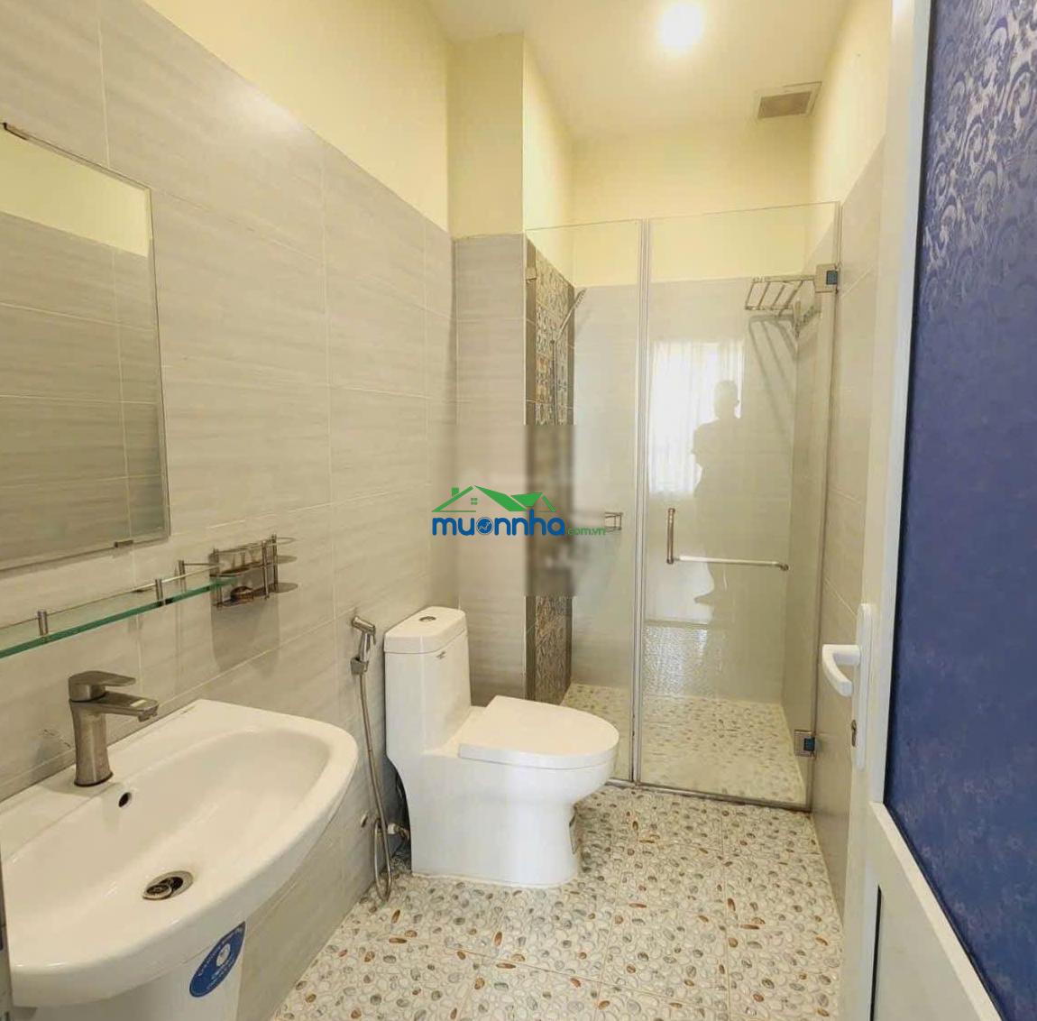 Nhà 1trệt 1lầu hẻm 150 đỗ xuân hợp (thủ đức) giá 3tỷ400 bao sang tên sổ hồng riêng thanh lý nhanh