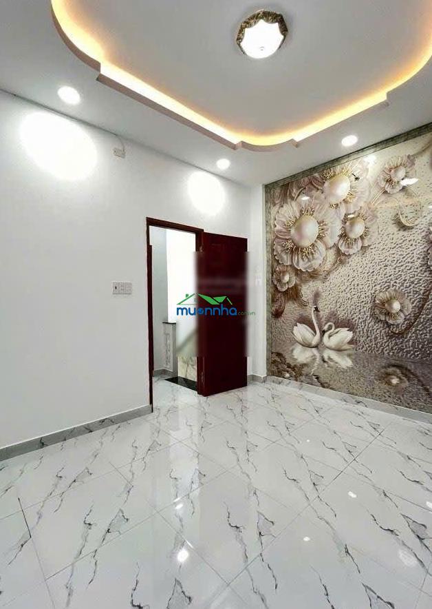 Nhà ngay vòng xoay phú lâm, 1 trệt, 1 lầu, hẻm thoáng mát, khu yên tĩnh, nhà đẹp vào ở ngay.