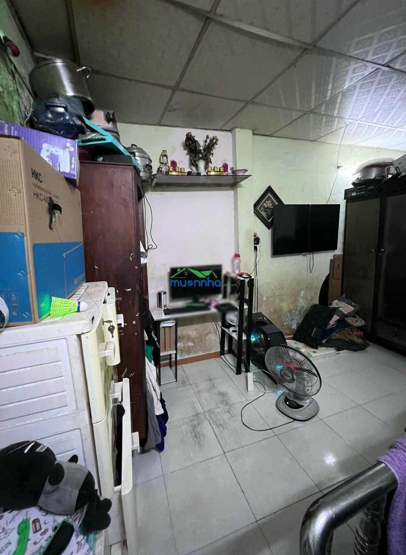 Cần bán gấp nhà đường bà hom phường phú lâm quận 6, giá chỉ 2,4m3 - 3