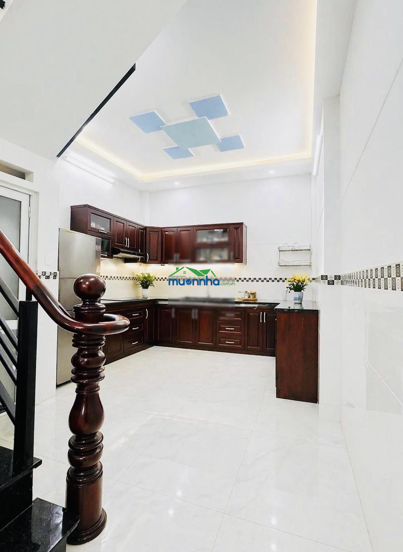 Bán nhà 3 tầng. hẻm 6m thông ô tô ngủ trong nhà. nhỉnh 4 tỷ - 4