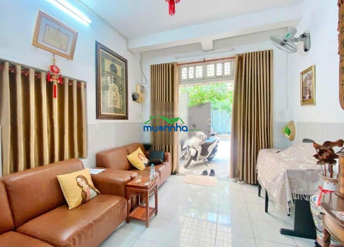 Quá hiếm,gần ga t3-rộng đẹp giá tốt-kẹt bán nhà 4.5x15-3 tầng-hẻm 8m thông-hoàng hoa thám tân bình