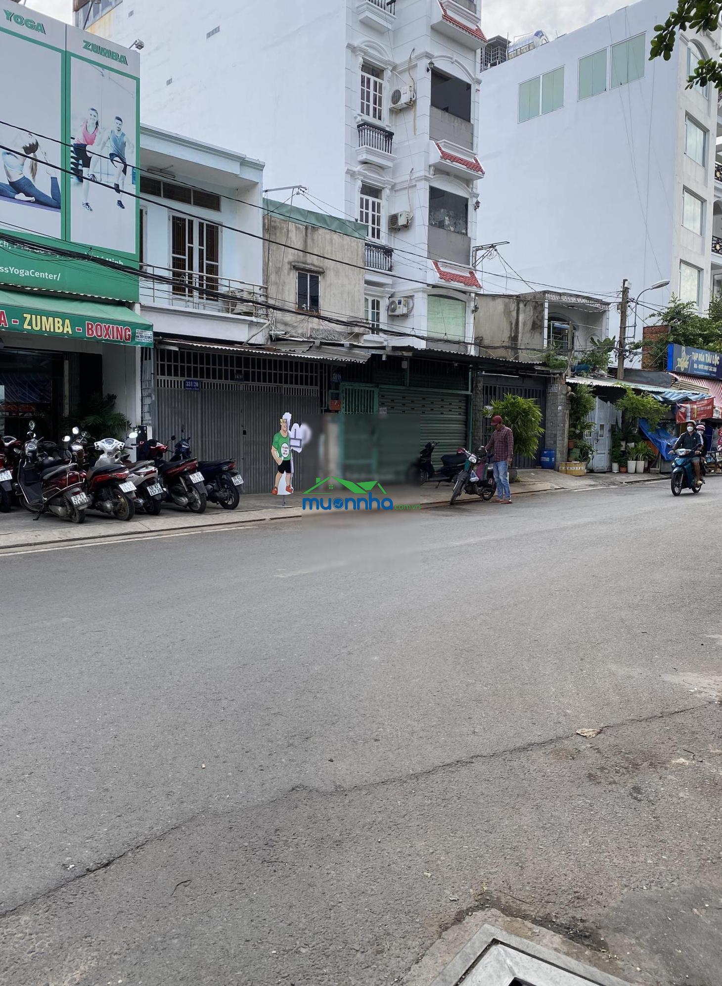 8 tỷ mặt tiền ngang 4m. nhà đường rộng 10m thông kd. không lỗi phong thủy. phan huy ích gv - 3